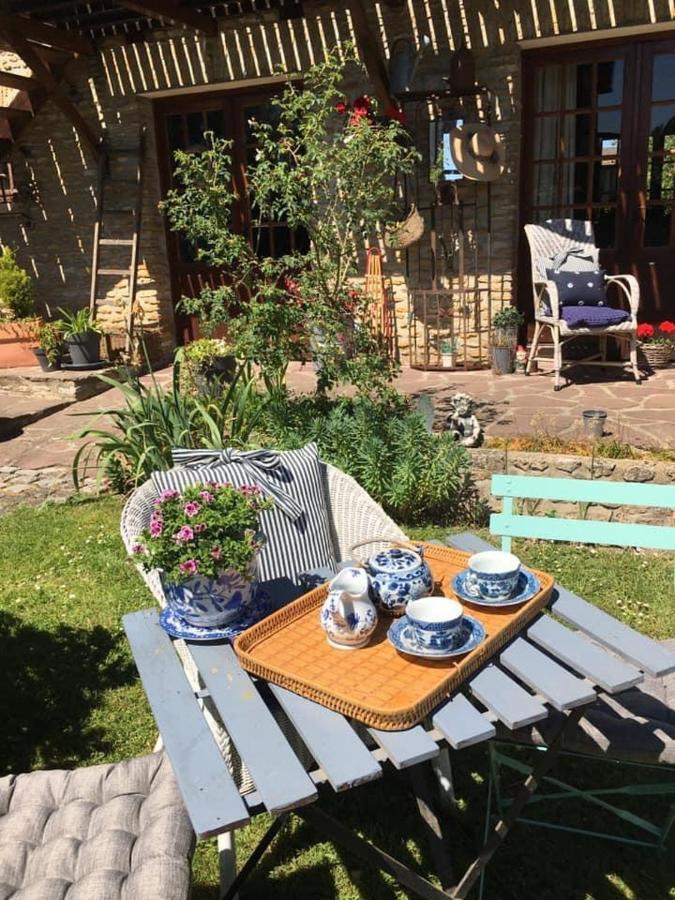 Au Fil De L'Eau & Gite "Le Jardin Du Moulin" Fourges Bagian luar foto