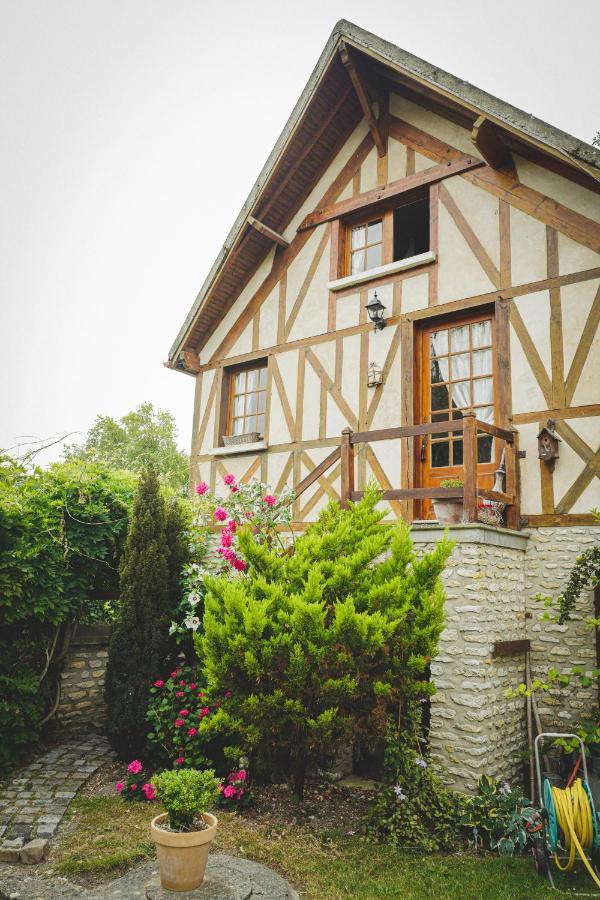 Au Fil De L'Eau & Gite "Le Jardin Du Moulin" Fourges Bagian luar foto